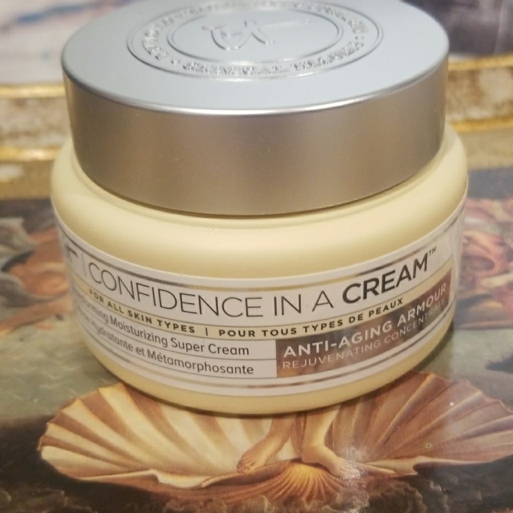 NIB It Cosmetics Confidence In A Cream Moisturizer